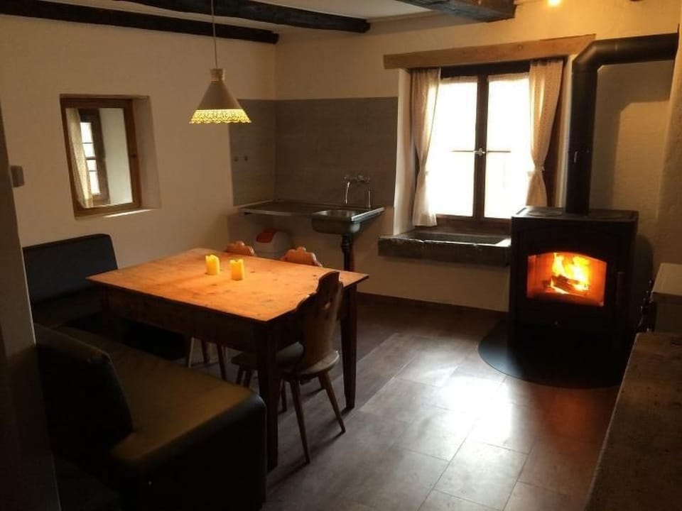 Maiensäss 5.5 Zi sonnig und rustikal Vacation rental in Canton of Grisons