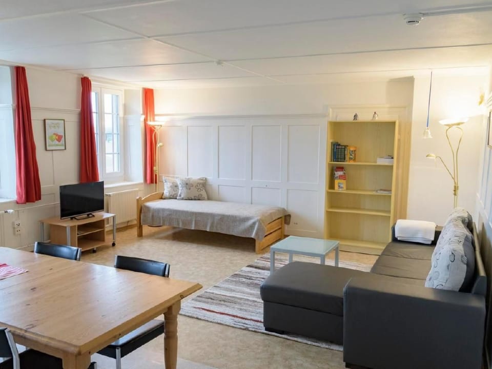 Berghof Hallau grosse Ferienwohnung Apartment in Schaffhausen, Switzerland