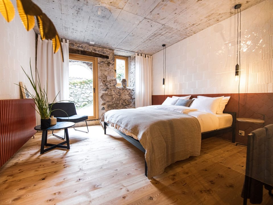 Tremondi Boutique BNB & Restaurant, (Quinten). Regenbogenforelle Apartment in St. Gallen, Switzerland