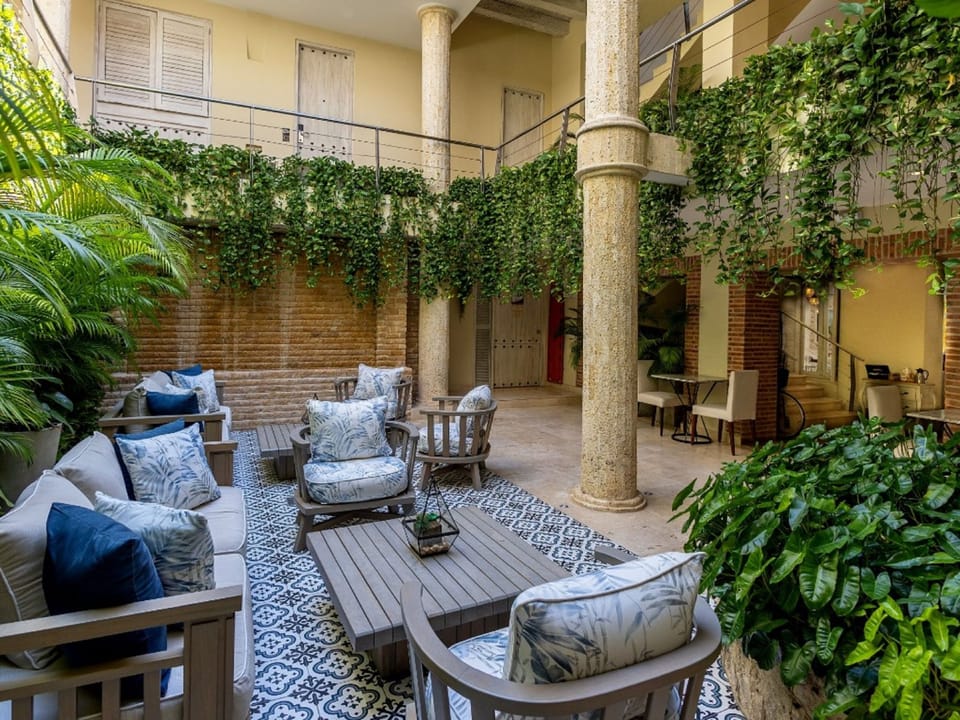 CC2-6 Doppelzimmer mit Frühstück und Schwimmbad Vacation rental in Cartagena