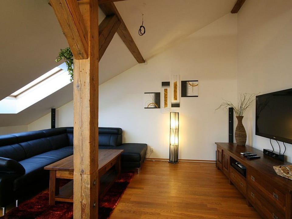 Luxuriöse Altbau-Dachgeschosswohnung in Prag Apartment in Prague