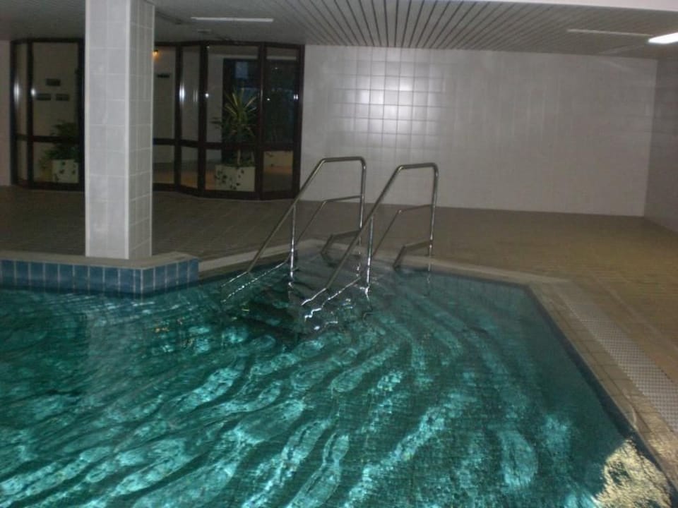 Pool Indoor