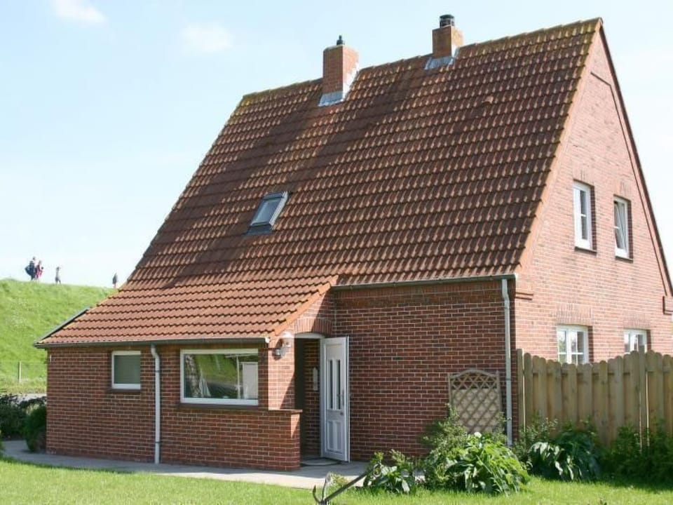 mit Wintergarten und Garten am Deich Vacation rental in Butjadingen