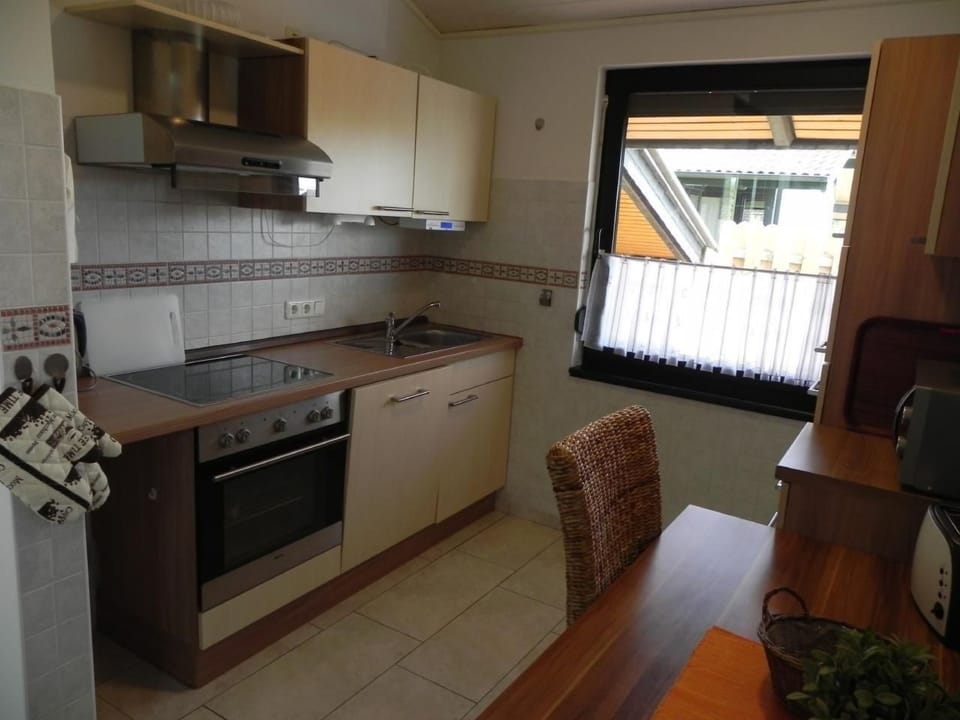 K16 freistehendes Ferienhaus in Eckwarderhörne Vacation rental in Butjadingen