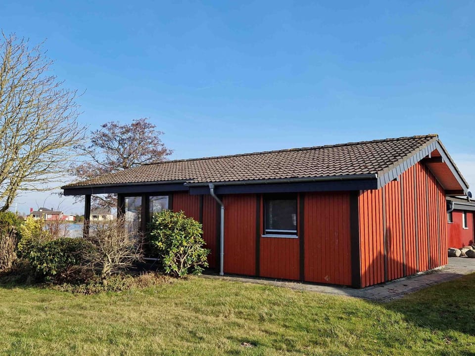 B 12 direkt am Binnensee, Seeblick Vacation rental in Butjadingen