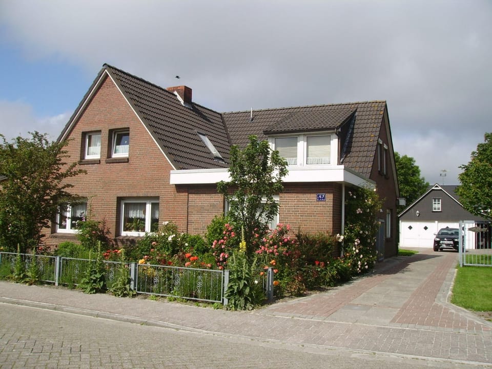 mit Garten und Gartenhaus Apartment in Norden