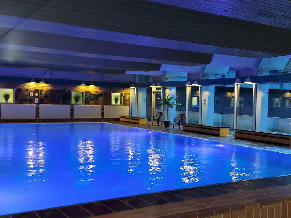 Pool Indoor