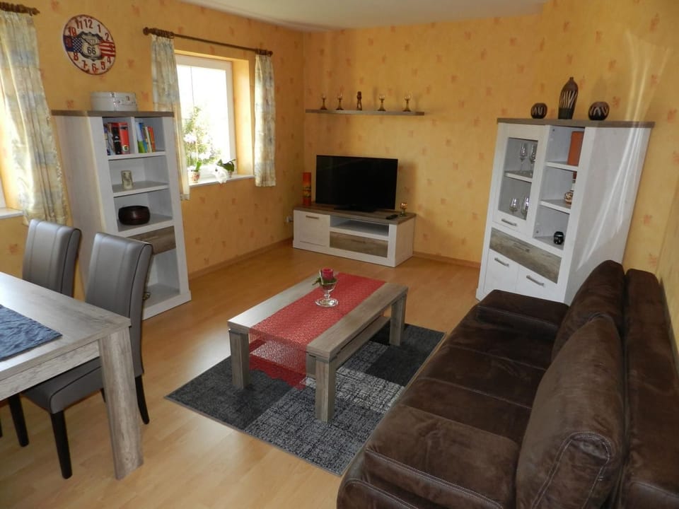 Schöne Ferienwohnung mit Terrasse und Moselblick Apartment in Trier-Saarburg