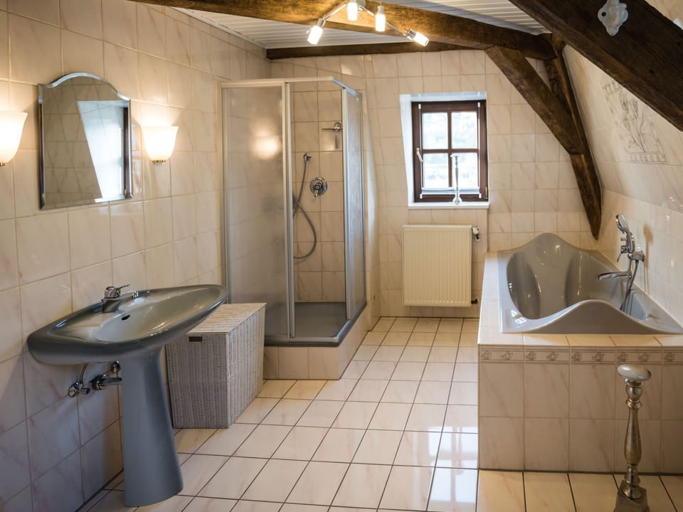 Bathroom / Wellness