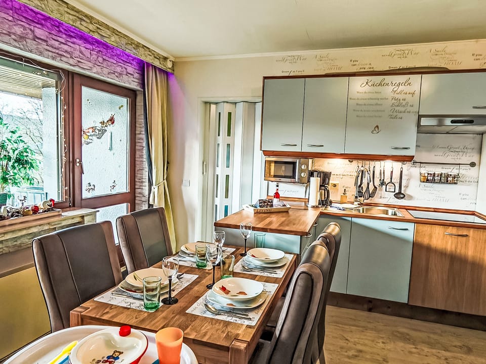 Kitchen / Dining Room