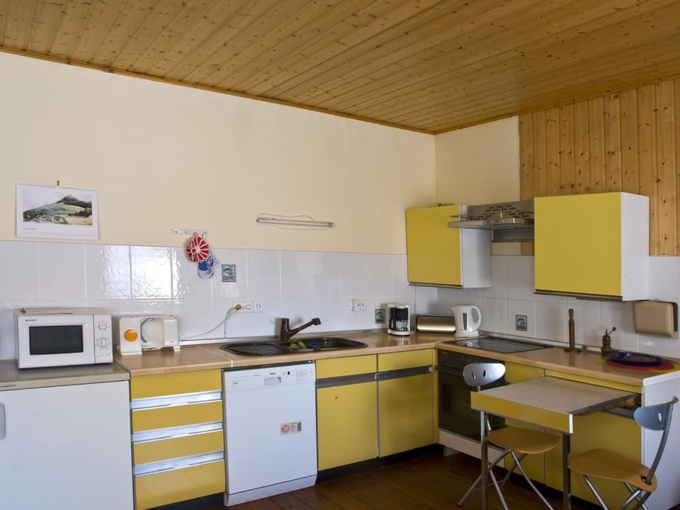 mit Pool und überdachtem Balkon Apartment in Hesse