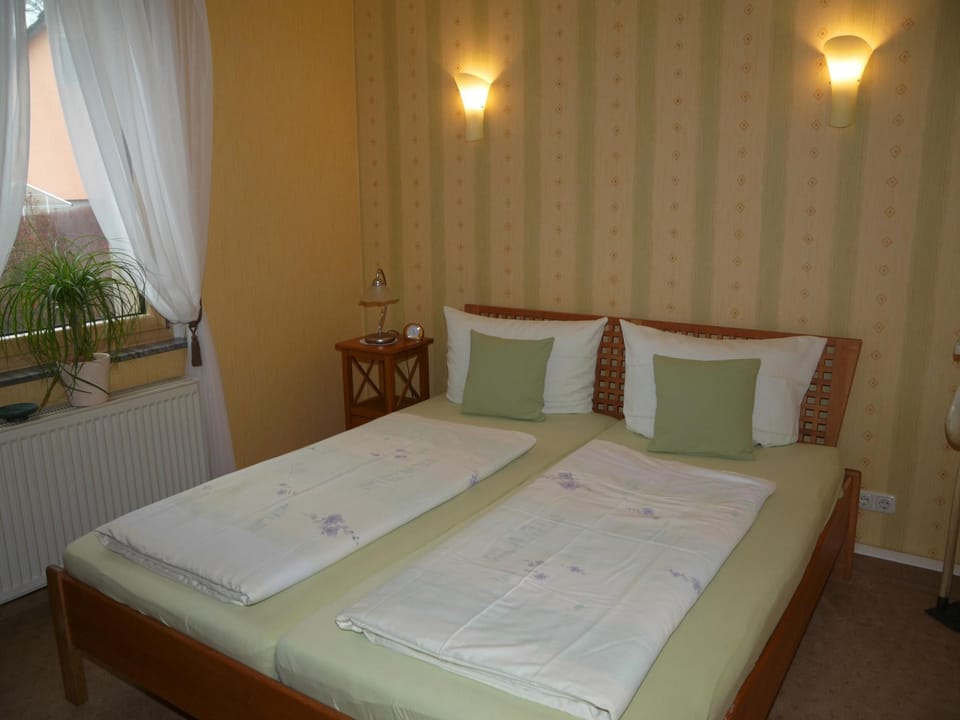 Große Ferienwohnung mit privater Terrasse Apartment in Thuringia, Germany