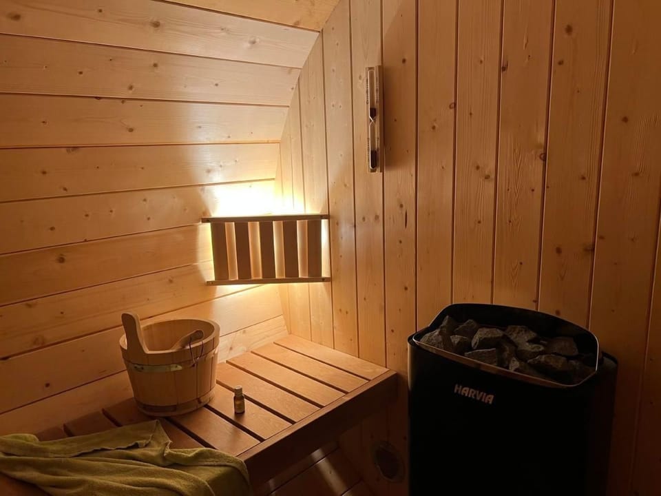 FeWo mit Whirlpool und Fass-Sauna im Schwarzwald Apartment in Ortenau