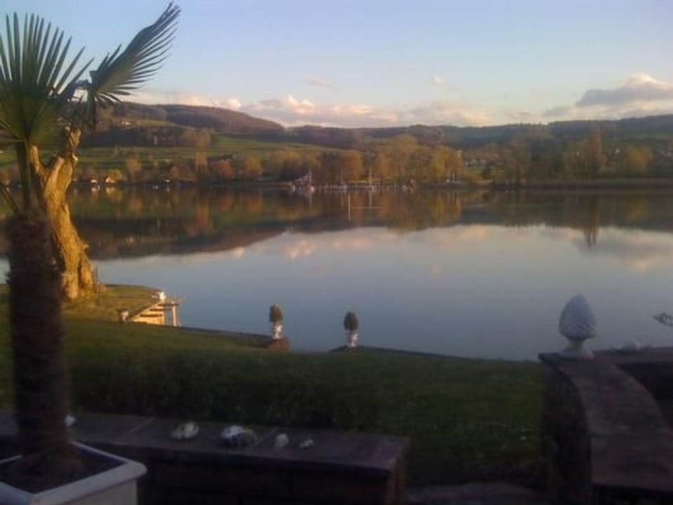 Haus am See mit direktem Seeanstoss Vacation rental in Canton of Zurich