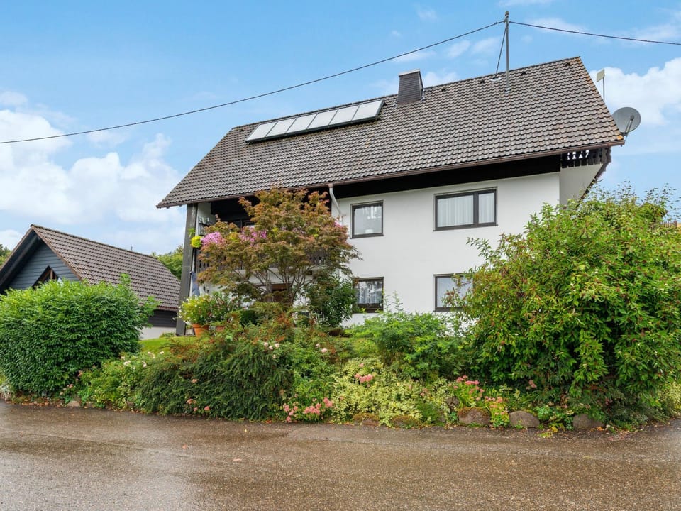 Appartement mit Garten in Schwärzenbach Apartment in Titisee-Neustadt