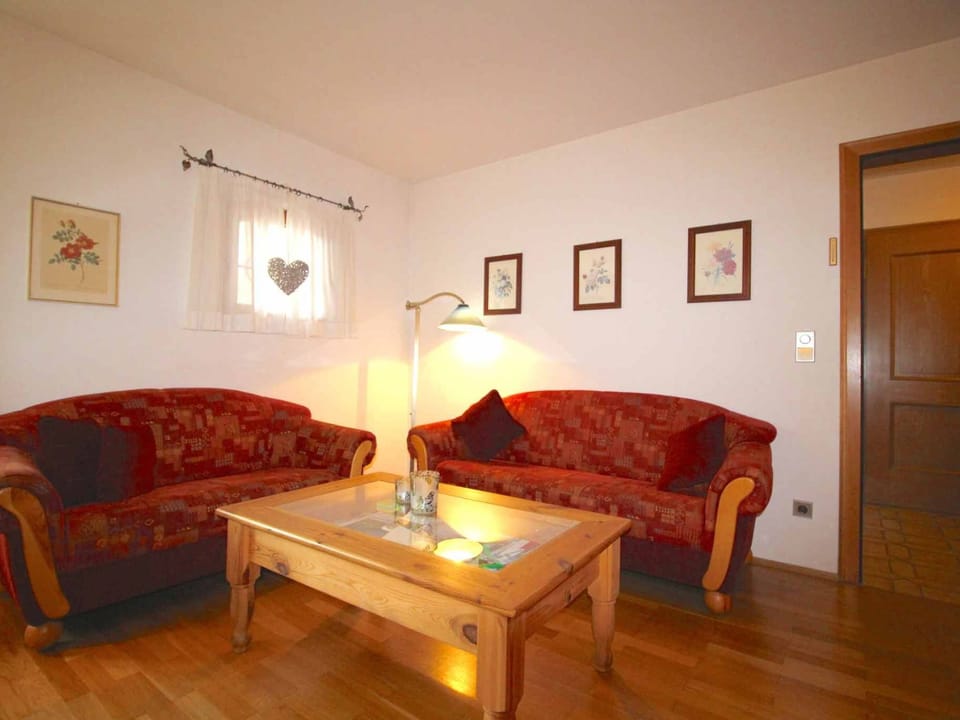 Appartement mit Garten in Garmisch Partenkirchen Apartment in Garmisch-Partenkirchen