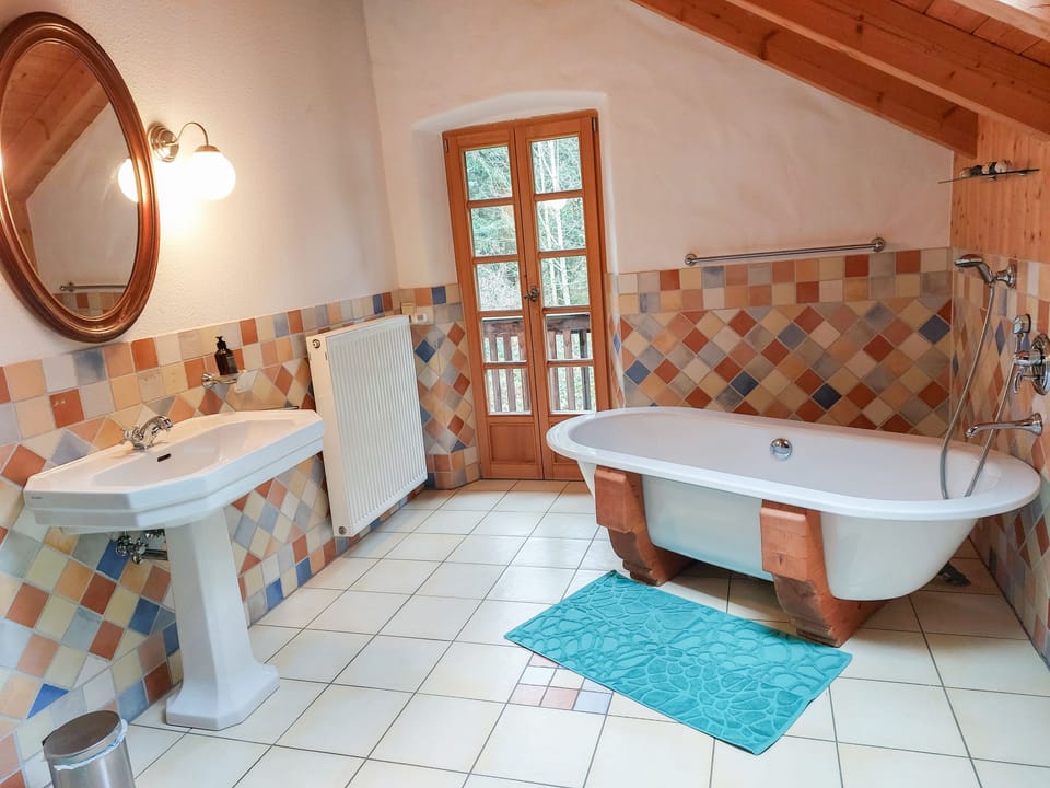 Bathroom / Wellness