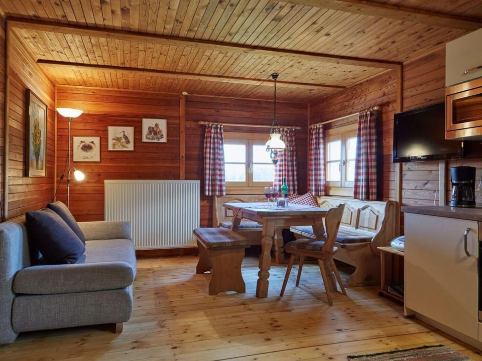 Uriges Blockhaus für 5 Personen Vacation rental in South Bohemian Region