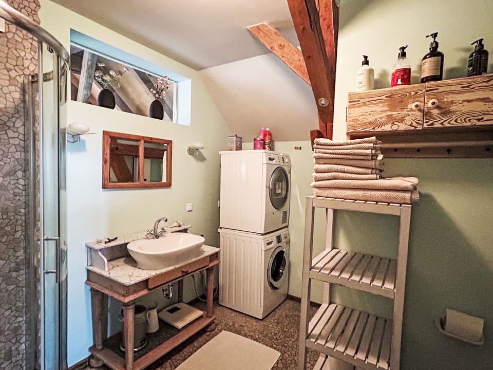 Bathroom / Wellness