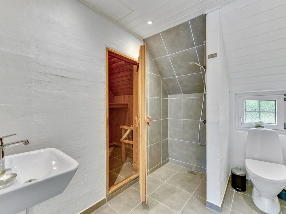 Bathroom / Wellness