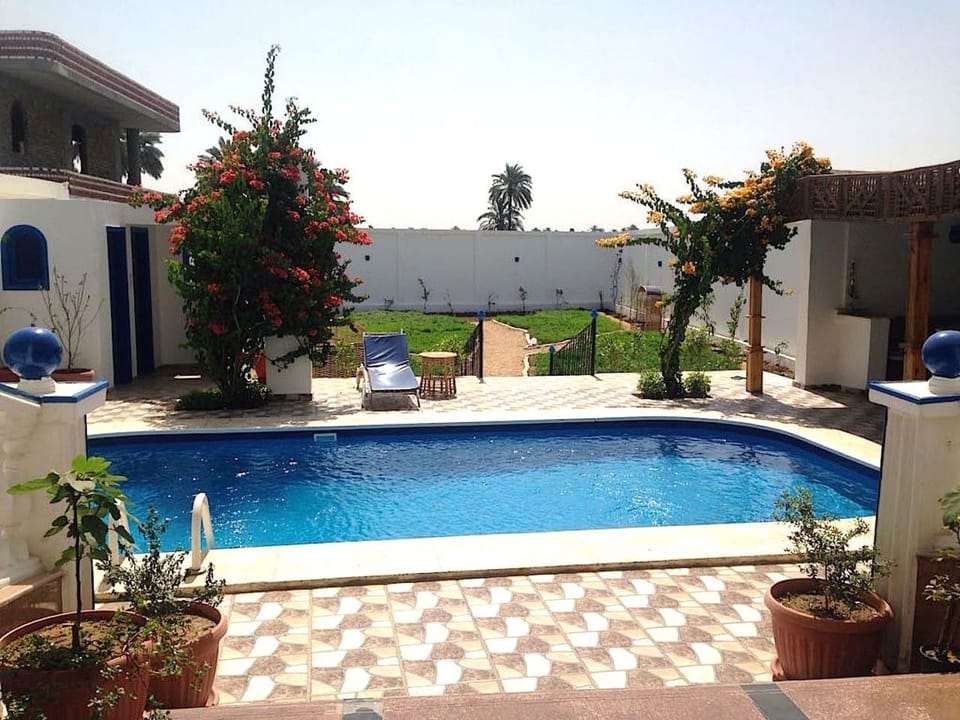 mit Pool, Garten und Dachterrasse Apartment in Luxor