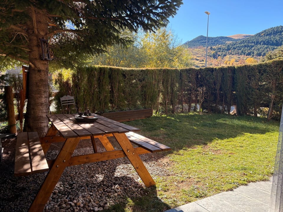 Wohnung mit privatem Garten und gemütlichem Puig Falcó 2 Vall de Boí Apartment in Pla de l'Ermita