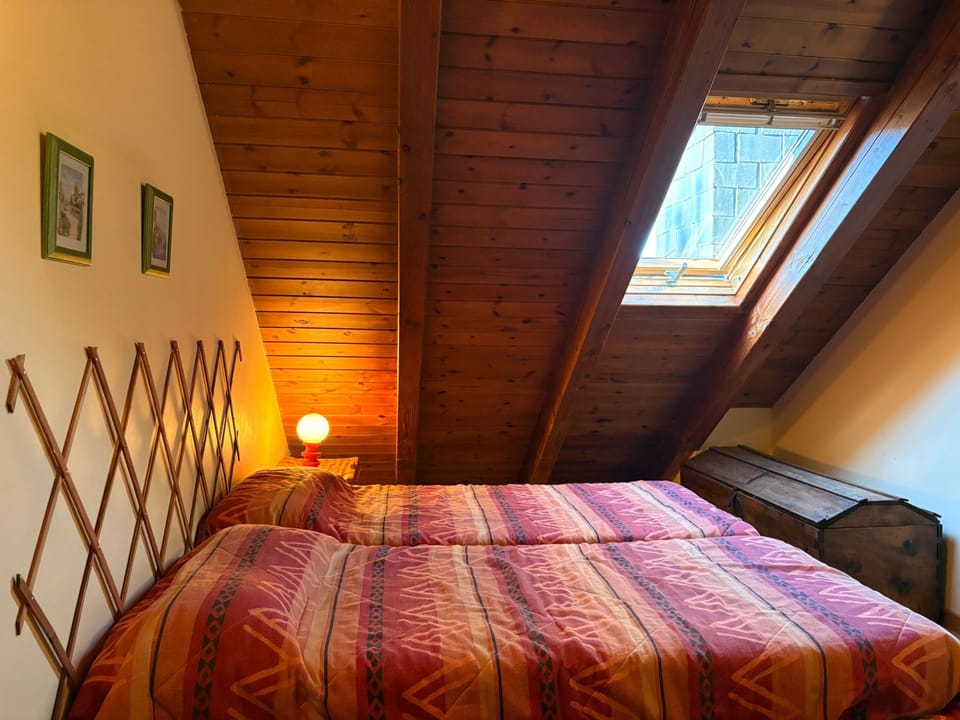 Triplex Erta 8 mit Dachgeschoss und ausgezeichneter Aussicht Vall de Boí Apartment in Pla de l'Ermita