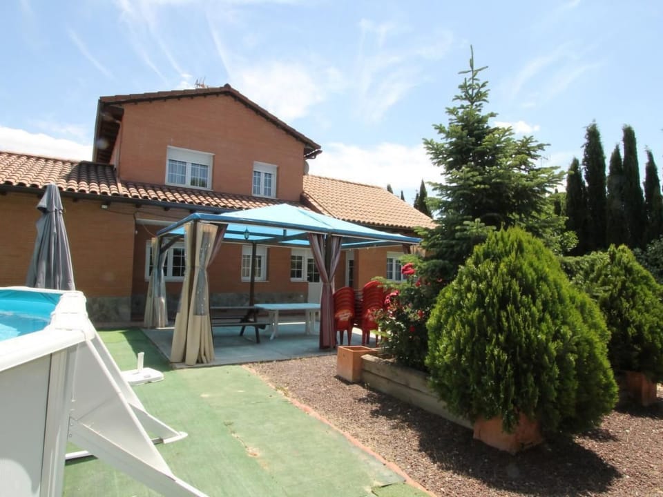 Finca 'Casa del Valle' mit eigenem Pool Vacation rental in Community of Madrid
