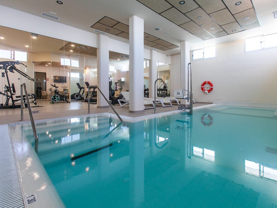 Pool Indoor