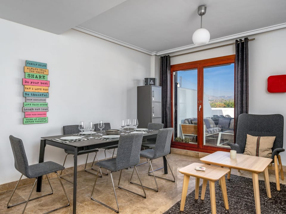 Kitchen / Dining Room