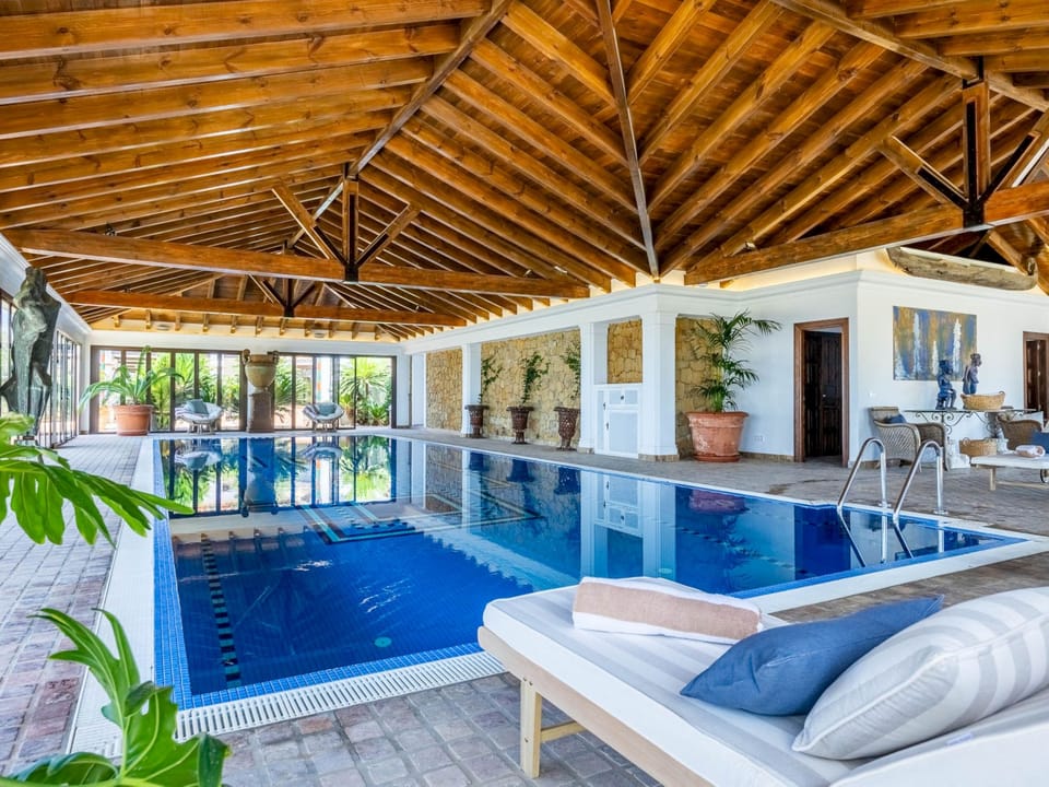 Pool Indoor