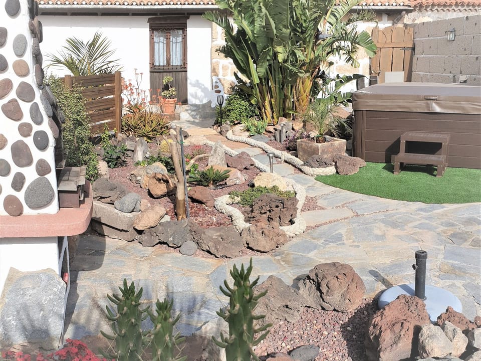 Typisches kanarisches Haus mit Whirlpool Vacation rental in Abona