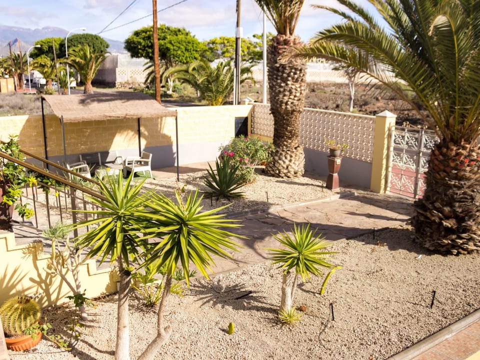 Geräumiges Haus mit exklusivem Schwimmbad und Solarium. Vacation rental in Abona