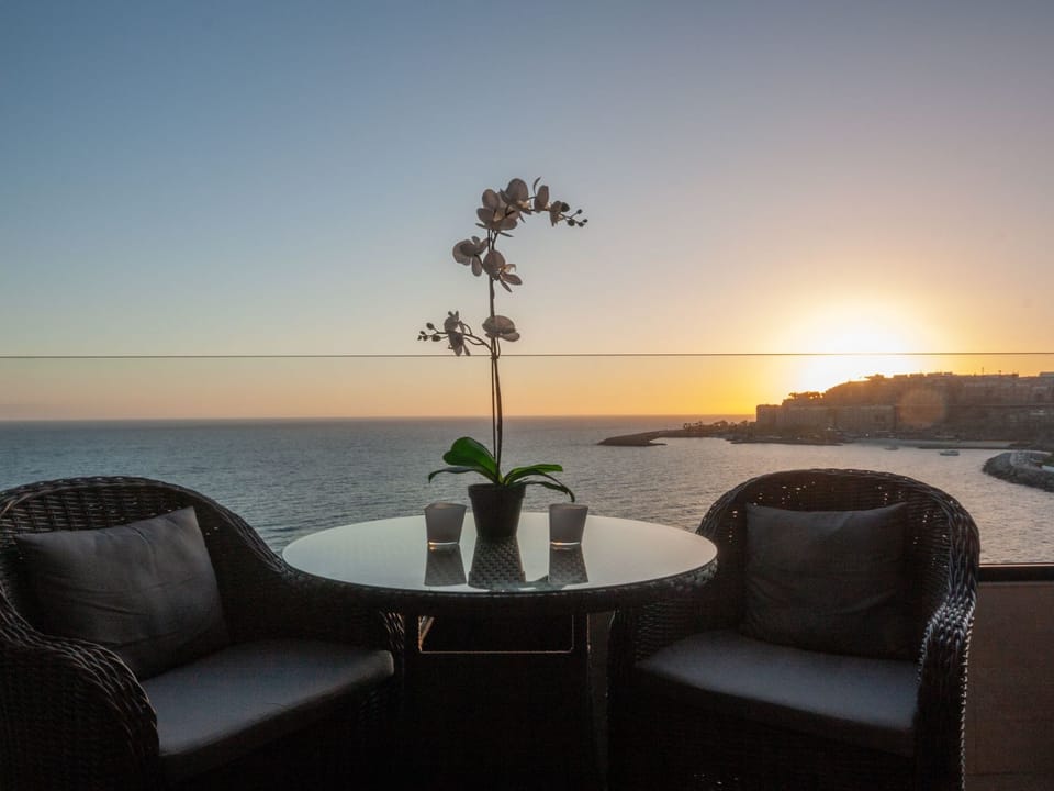 Luxus, Eleganz und Sonnenuntergänge am Strand Apartment in Patalavaca