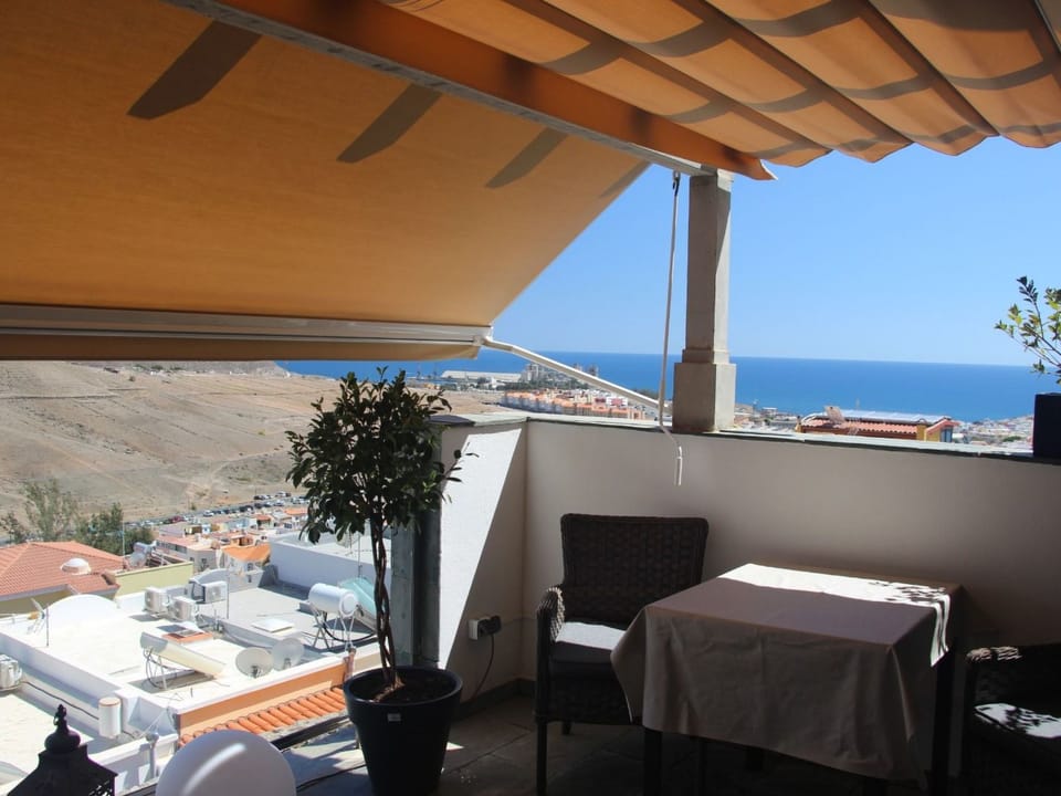 Wohnung mit Wasserblick Apartment in Comarca Sur