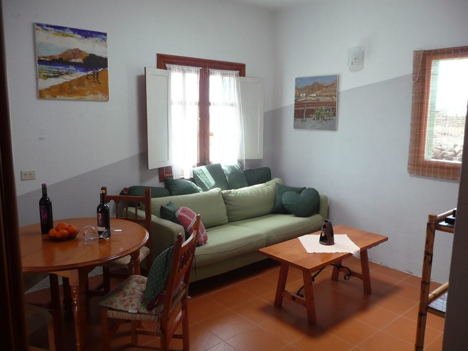 Finca mit Pool und herrlichem Meerblick Vacation rental in Isla de Lanzarote