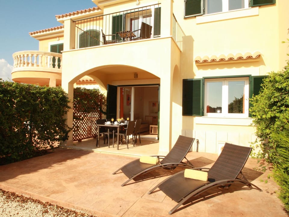 Mediterranes Ferienhaus mit privatem Garten Vacation rental in Migjorn