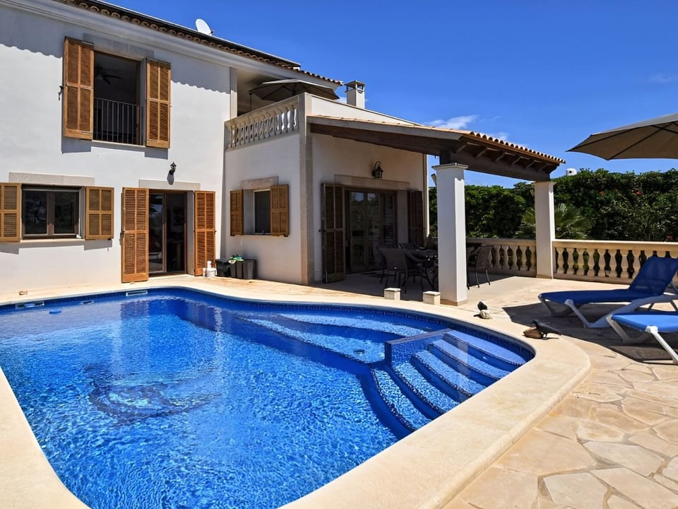 Villa "Amador" privater Pool und Meerblick Vacation rental in Migjorn