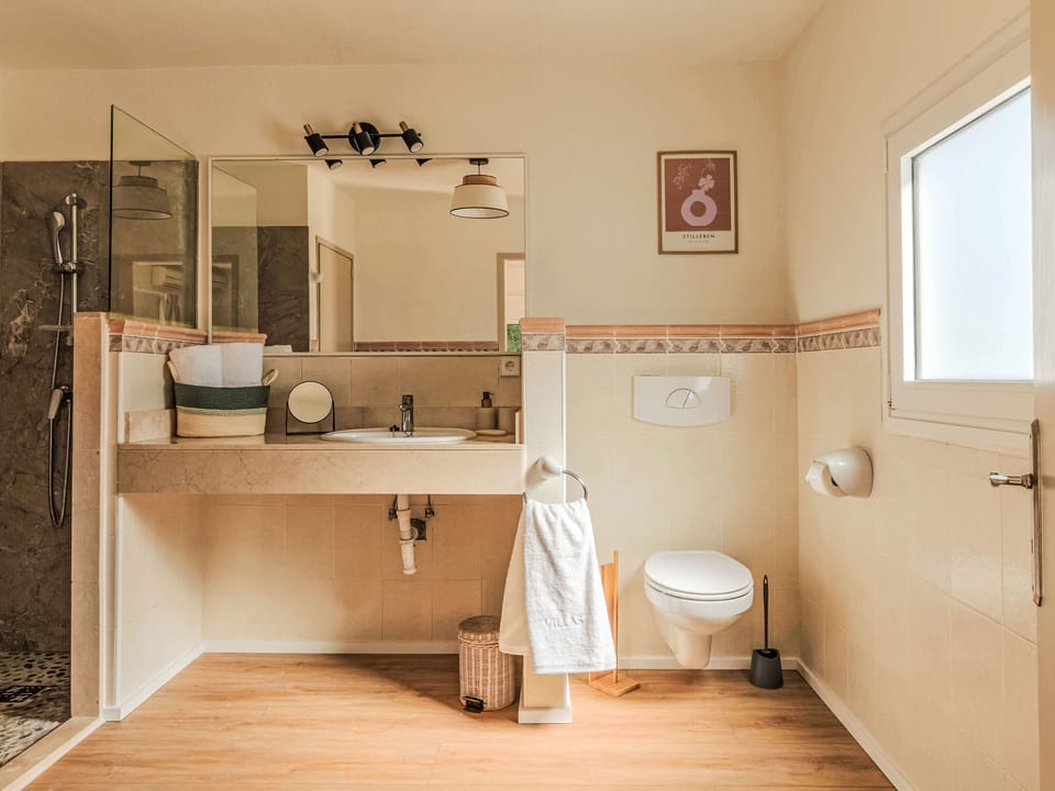 Bathroom / Wellness