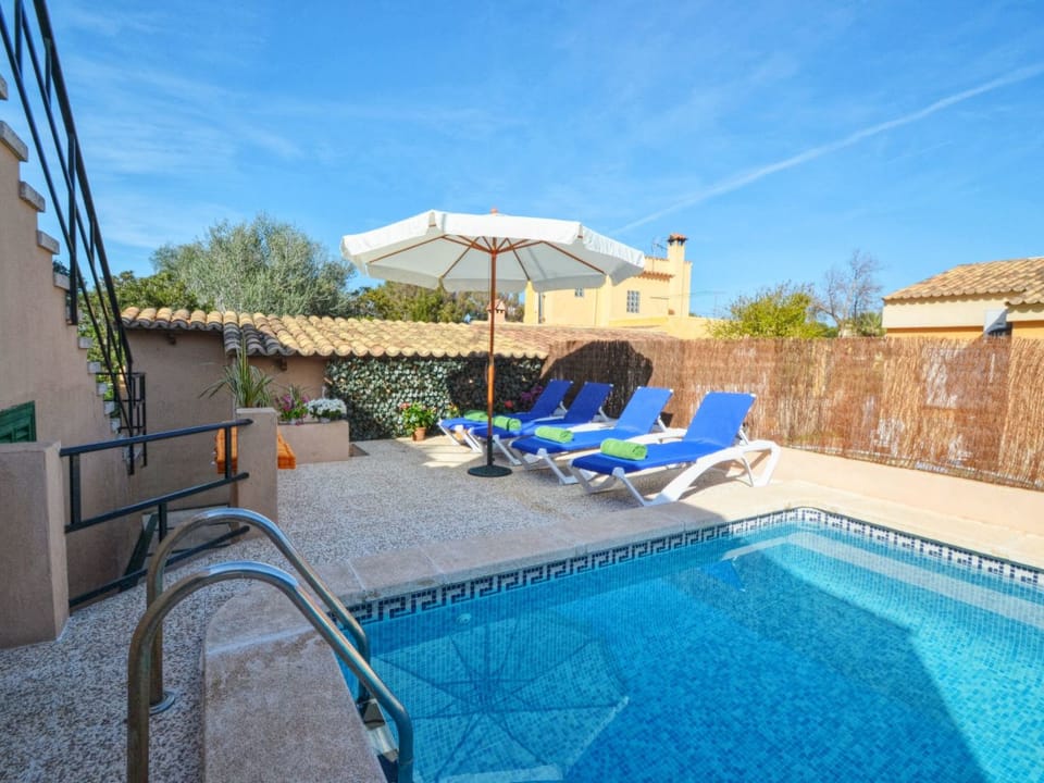 Schöne Villa mit Pool und Garten Vacation rental in Serra de Tramuntana