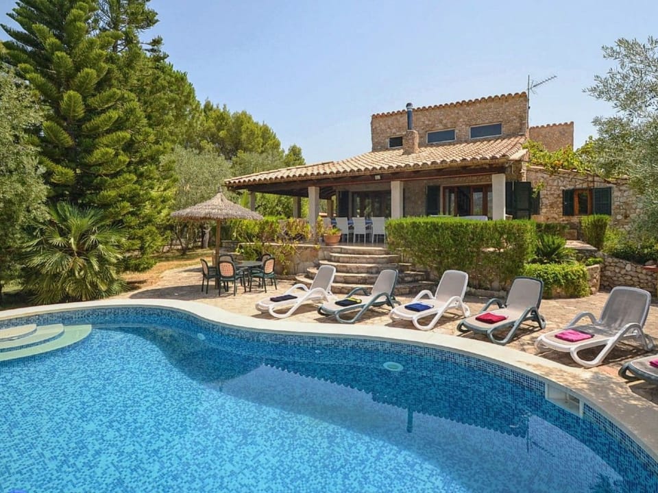 Villa mit Garten, Grill und Terrasse Vacation rental in Pla de Mallorca