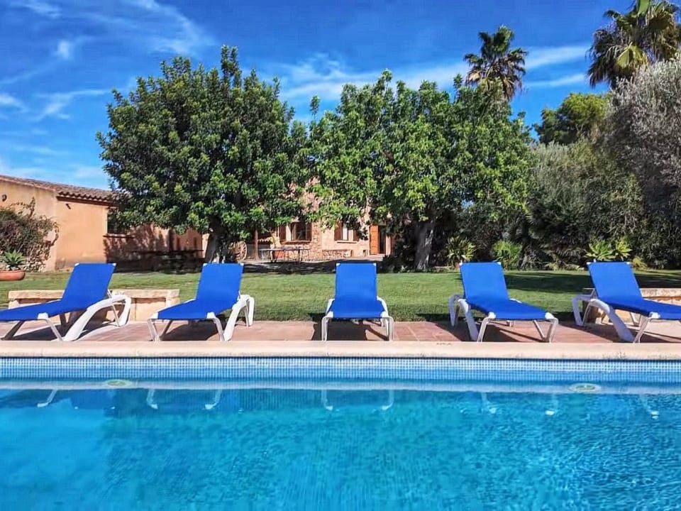 Bonita casa cerca del mar Vacation rental in Llevant