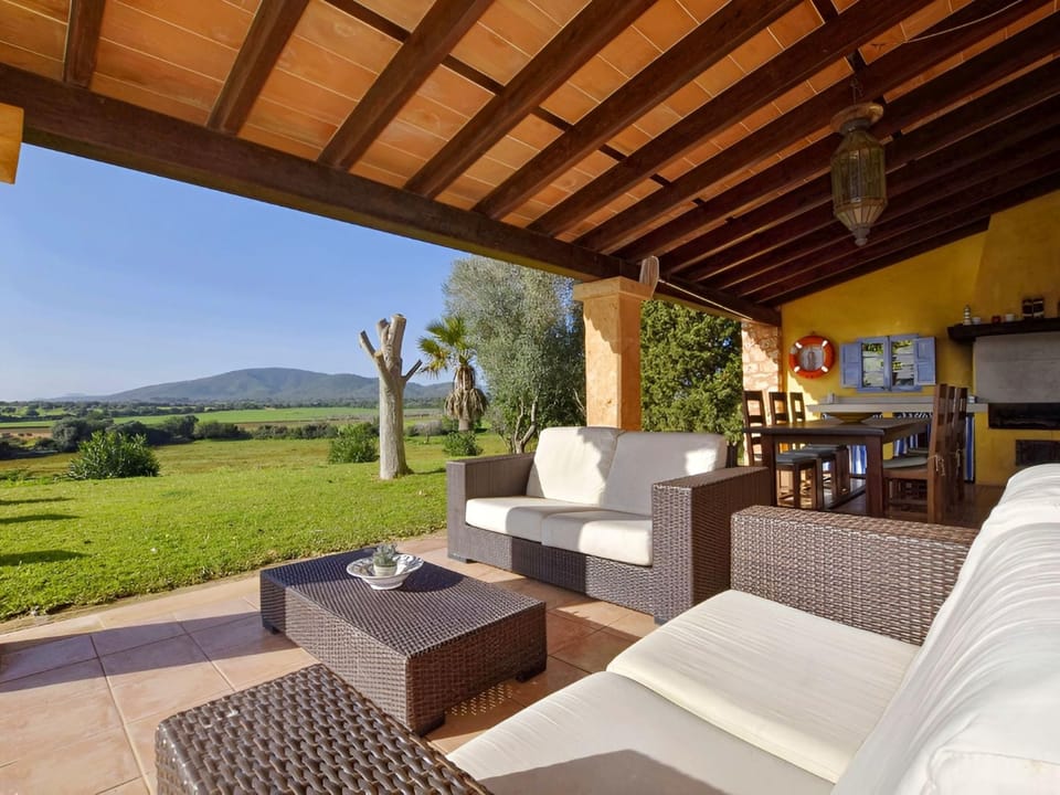 Bonita casa cerca del mar Vacation rental in Llevant