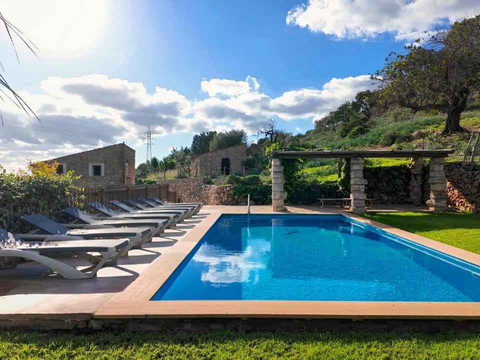 Beeindruckende Finca mit Pool und Klimatisierung Vacation rental in Llevant