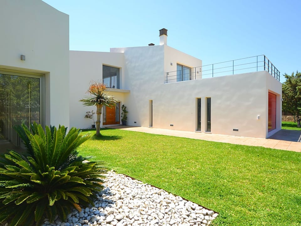 Schönes modernes Ferienhaus C84MLL Vacation rental in Pla de Mallorca