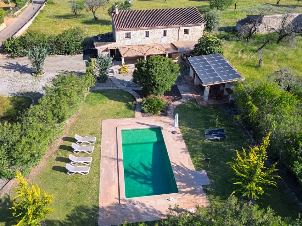 Restauriertes Landhaus in Búger Vacation rental in Pla de Mallorca
