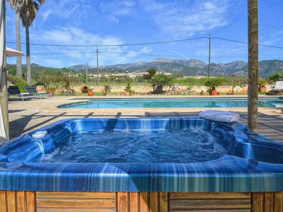 Gemütliches Landhaus mit Panoramablick, Pool und Vacation rental in Pla de Mallorca