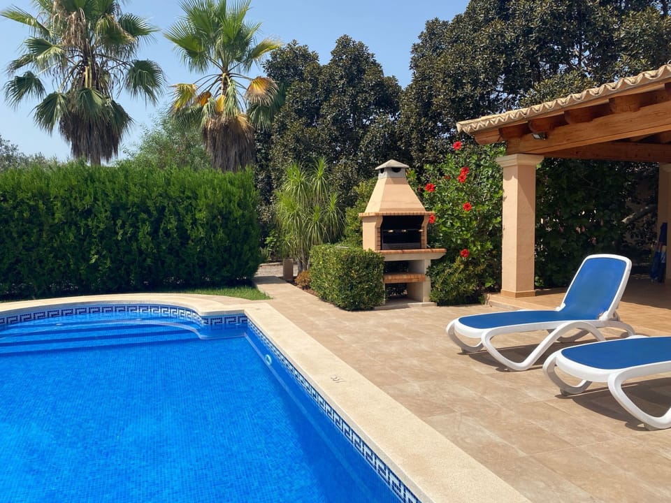 Finca mit Garten, Grill und Terrasse Vacation rental in Raiguer