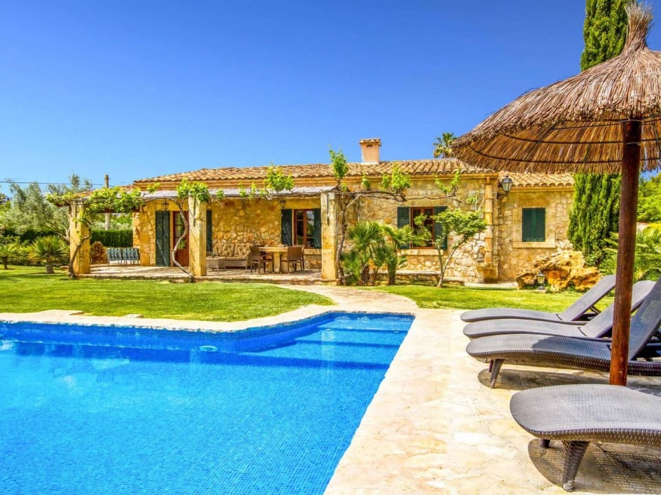 Ferienvilla "Roig Vacation rental in Raiguer