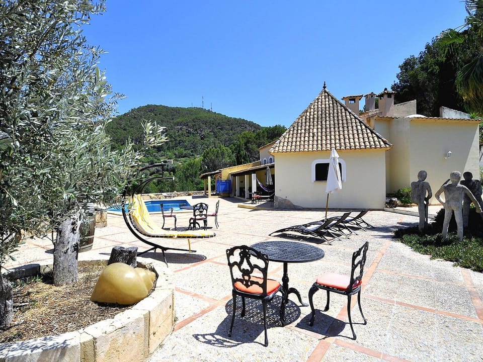 Villa LA PERLA NEGRA- Finca con piscina privada en Andratx. Familias. Ping Pong Vacation rental in Serra de Tramuntana